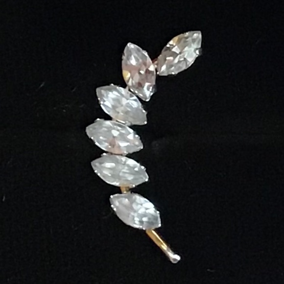 Elegant Pierced Earrings Vintage Gold Tone & Rhinestone - Picture 6 of 16